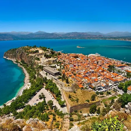 Johnny's Central Modern Apartment Nafplio