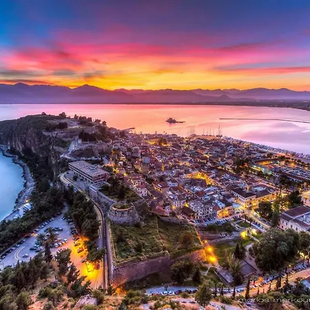 Johnny's Central Modern * Nafplio